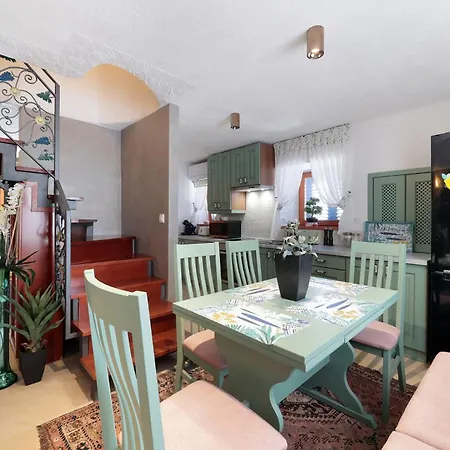 Meladonia - Luxury Molat