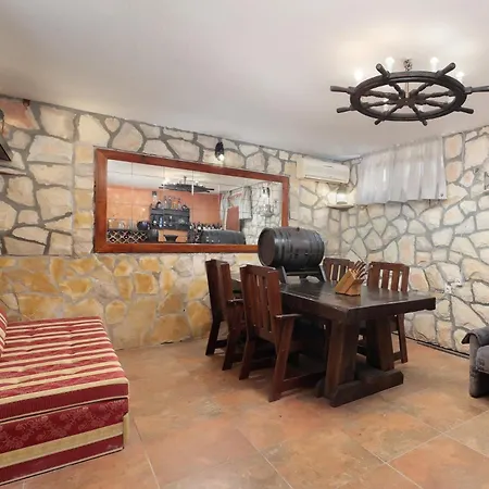 Meladonia - Luxury Molat