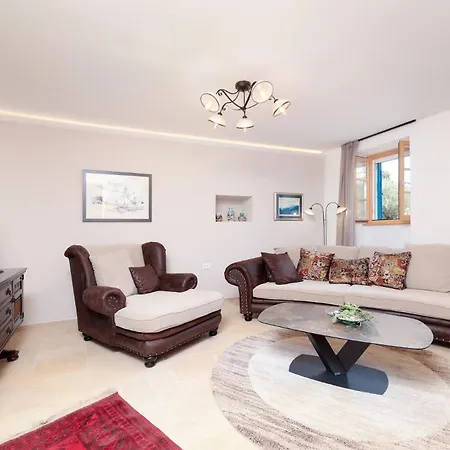 Villa Meladonia - Luxury *